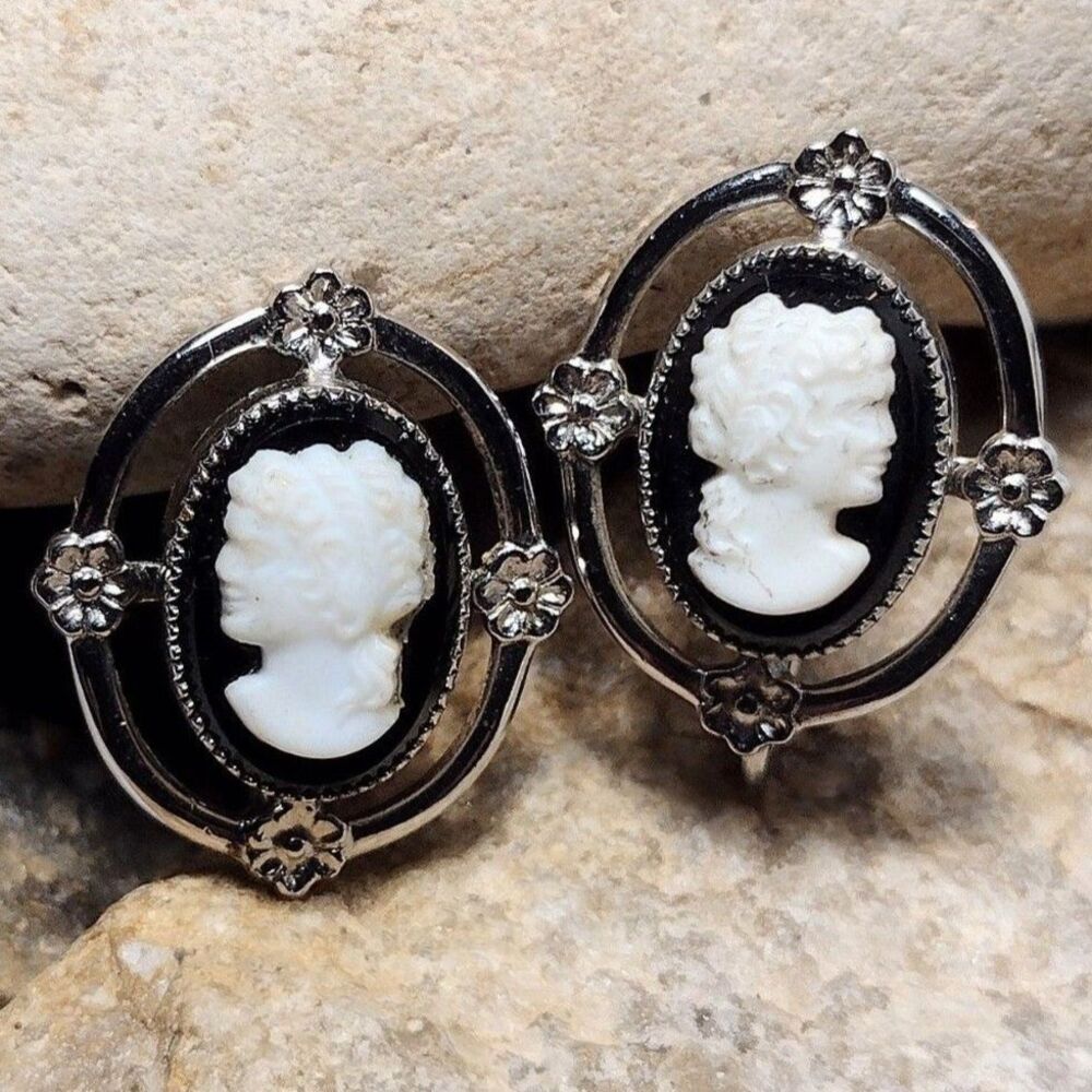 14K Gold Filled GF Cameo Screw Backs AMCO Earrings Vintage